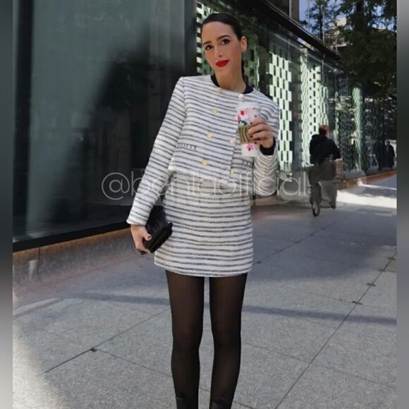 ZARA GOLD BUTTON TEXTURED SKIRT Blue - Picture 4 of 10